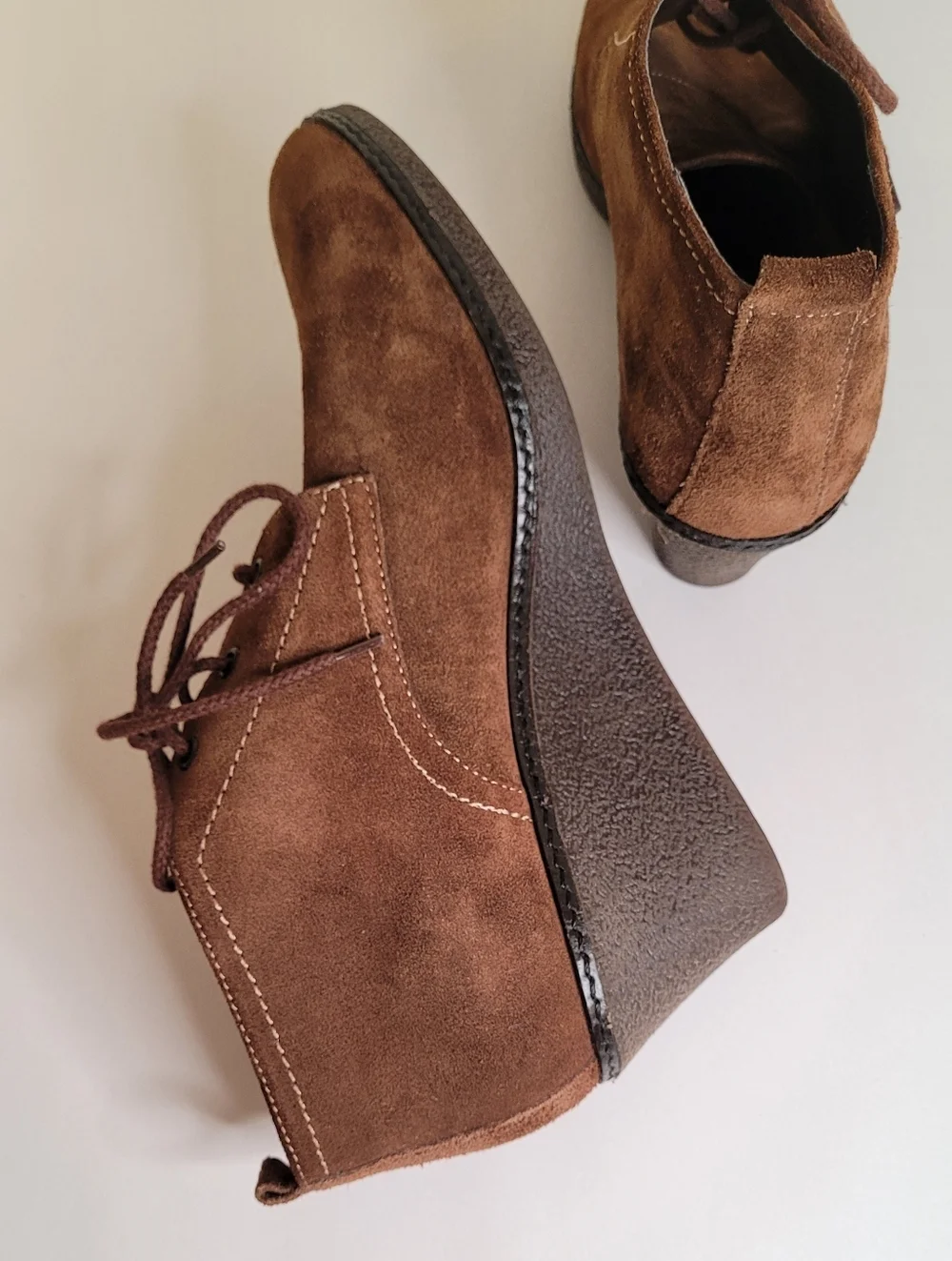 The FLEXX Brown Suede Wedges Size 9.5